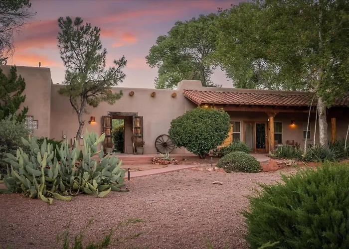 Adobe Hacienda- Apts *